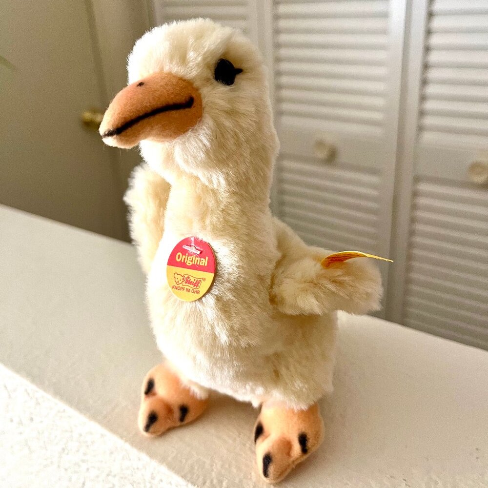 Authentic Steiff Duckling – Original Button in Ear & Tag – Like New